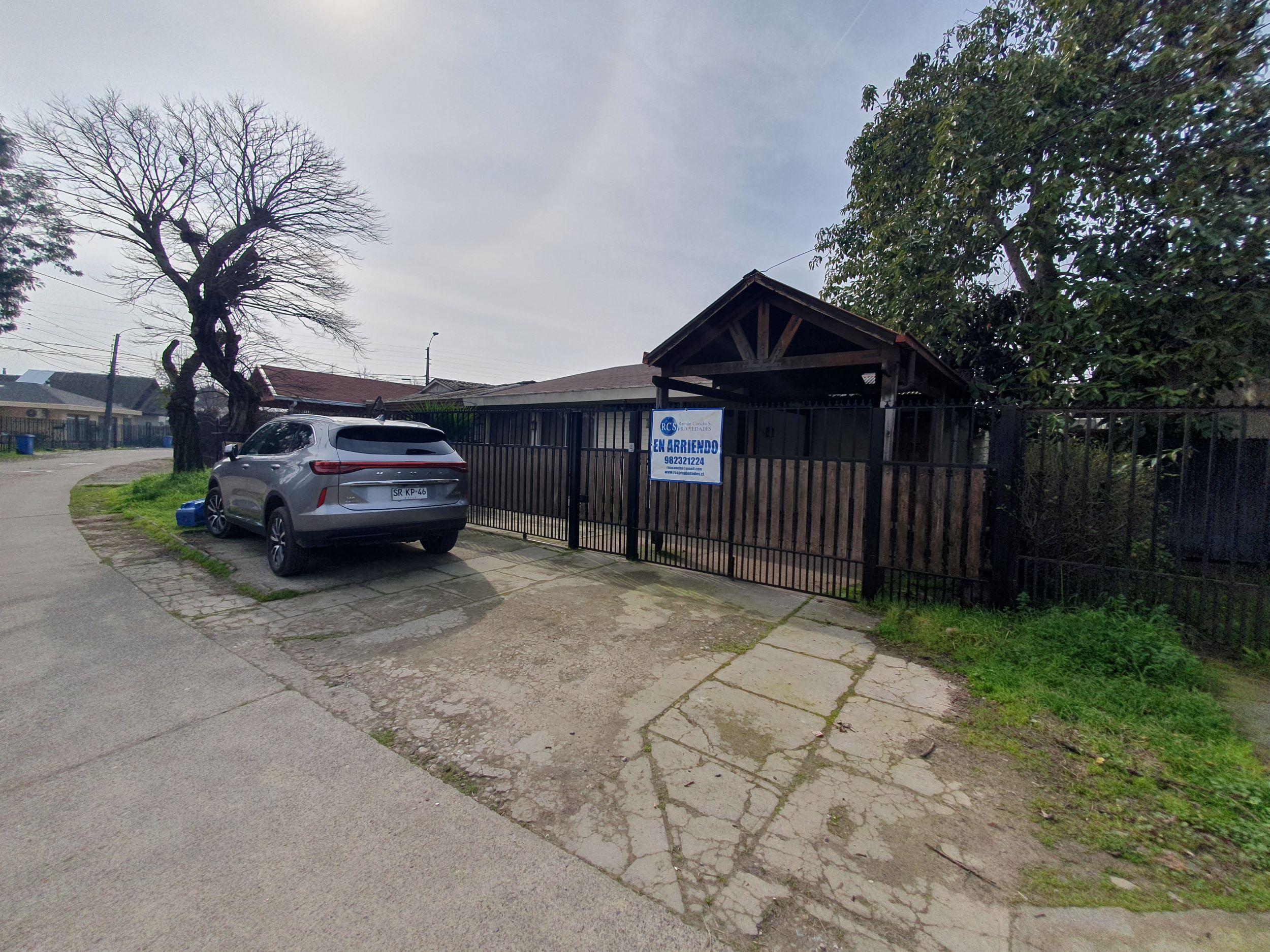 Arriendo casa de un piso cerca colegio Montessori