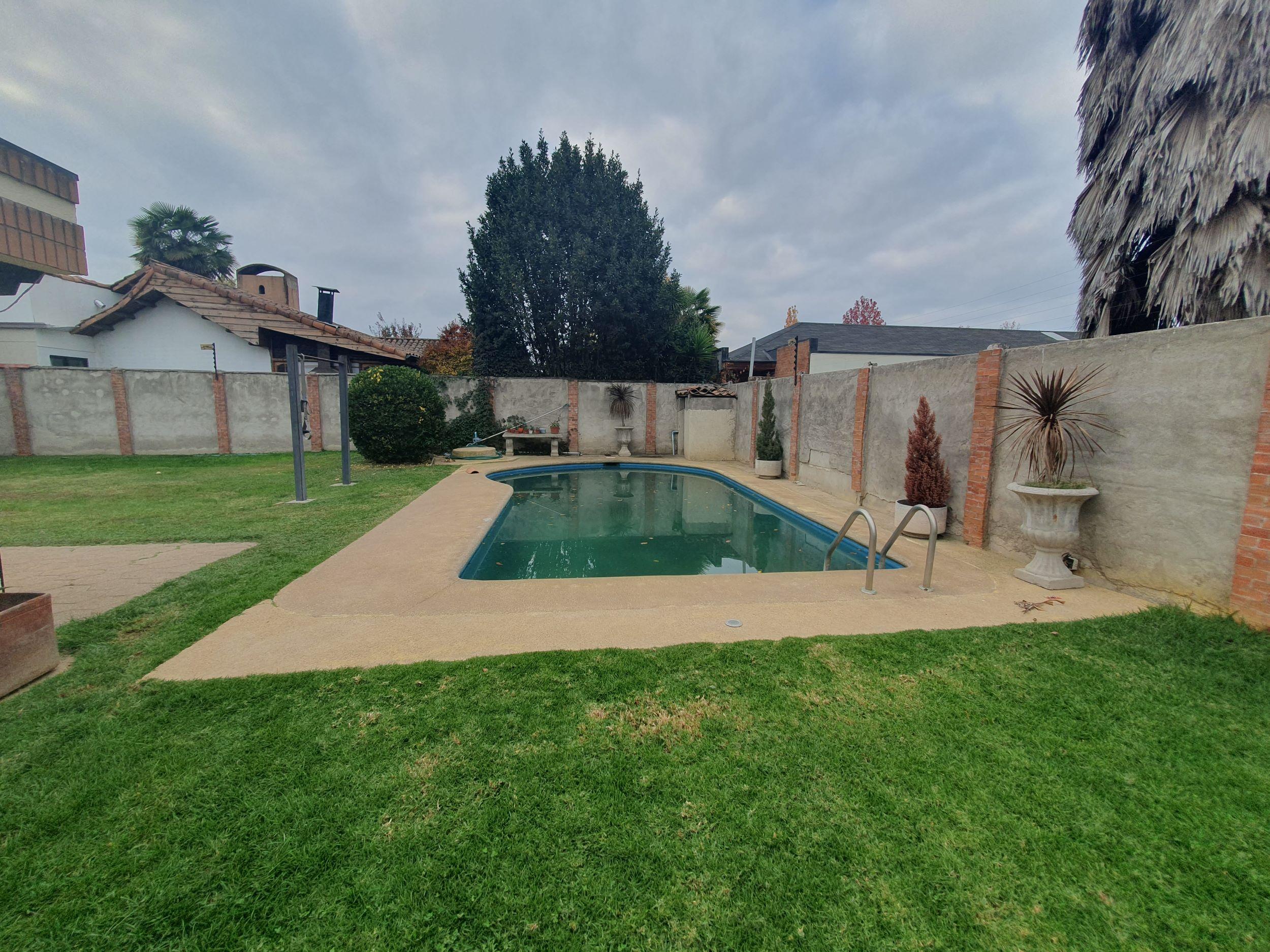 Vendo hermosa casa  estilo colonial, de 240m2 construidos