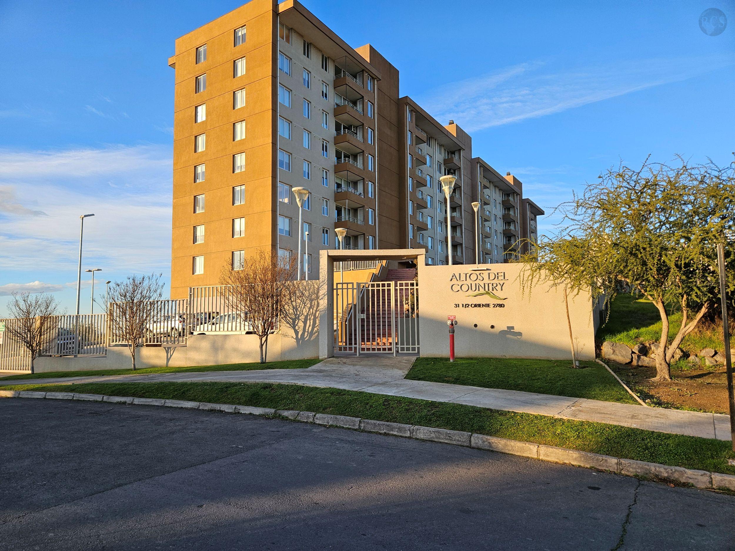 En arriendo departamento en Altos del Country